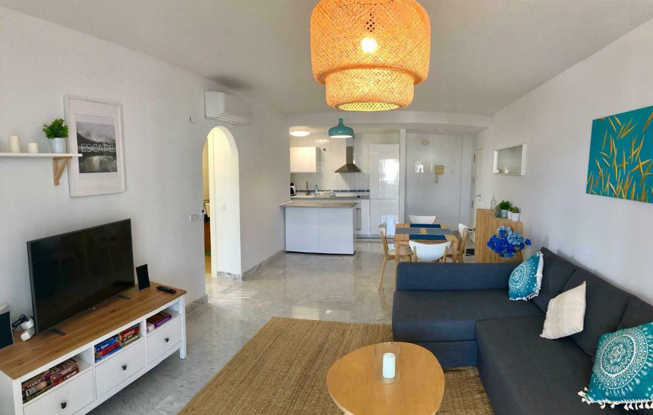 Bright Apartment 300M From The Beach Sitio de Calahonda المظهر الخارجي الصورة