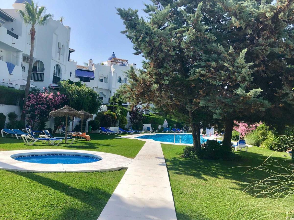 Bright Apartment 300M From The Beach Sitio de Calahonda المظهر الخارجي الصورة